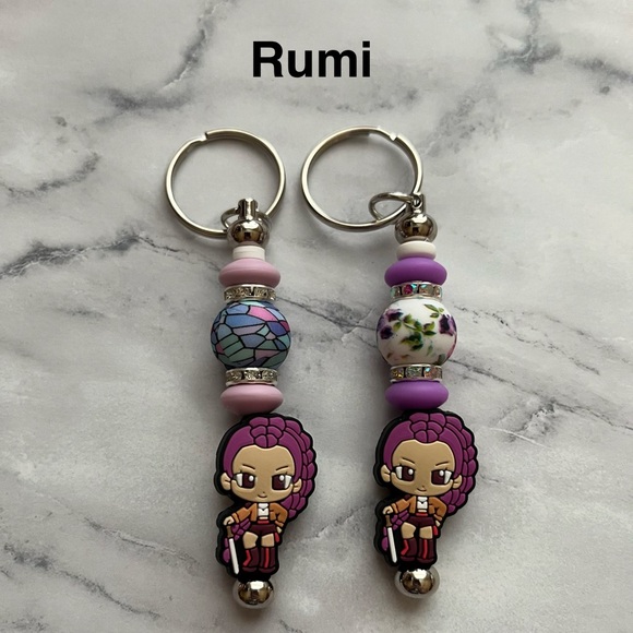 Demon Hunter Keychain -Rumi - Picture 1 of 3
